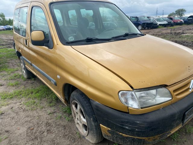 bontott CITROËN BERLINGO Jobb Fényszóró