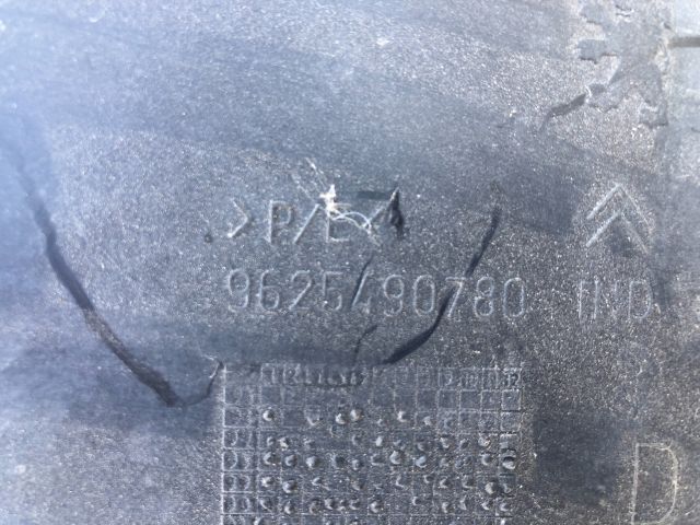 bontott CITROËN BERLINGO Jobb hátsó Dobbetét (Kerékjárati, Műanyag)