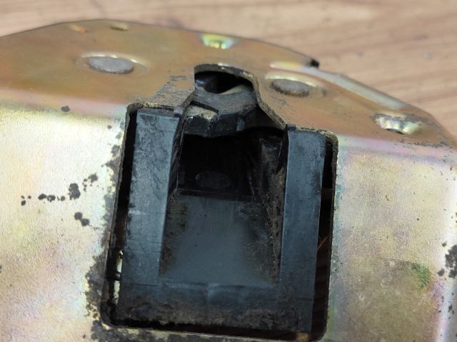 bontott CITROËN BERLINGO Jobb Tolóajtó Zárszerkezet