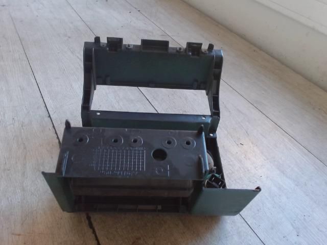 bontott CITROËN BERLINGO Középkonzol Keret