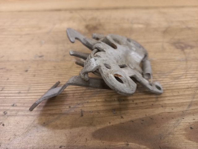 bontott CITROËN BERLINGO Motorháztető Zárszerkezet