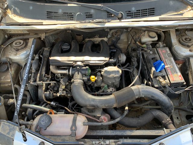 bontott CITROËN BERLINGO Motorháztető Zsanér Pár