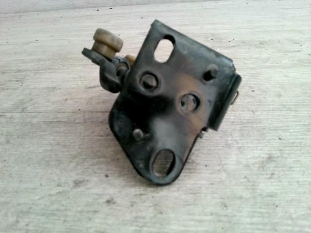 bontott CITROËN BERLINGO Tolóajtó Sín Görgő