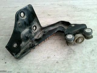 bontott CITROËN BERLINGO Tolóajtó Sín Görgő