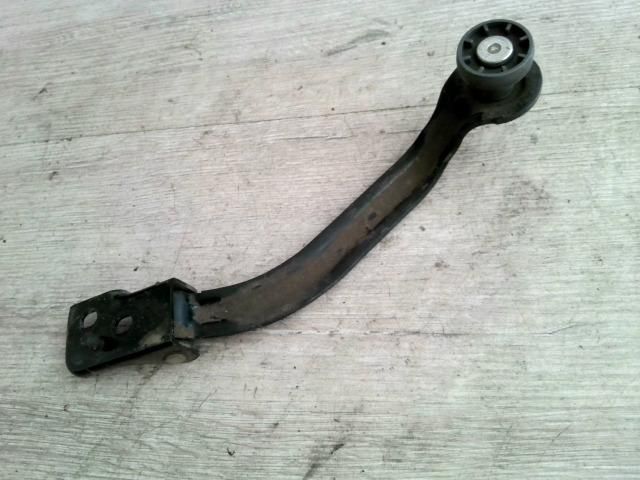 bontott CITROËN BERLINGO Tolóajtó Sín Görgő