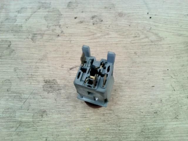 bontott CITROËN BERLINGO Vészvillogó Kapcsoló