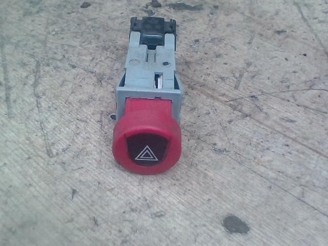 bontott CITROËN BERLINGO Vészvillogó Kapcsoló