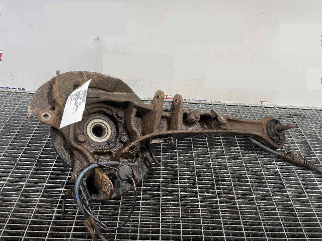 bontott CITROËN C-CROSSER Bal hátsó Csonkállvány