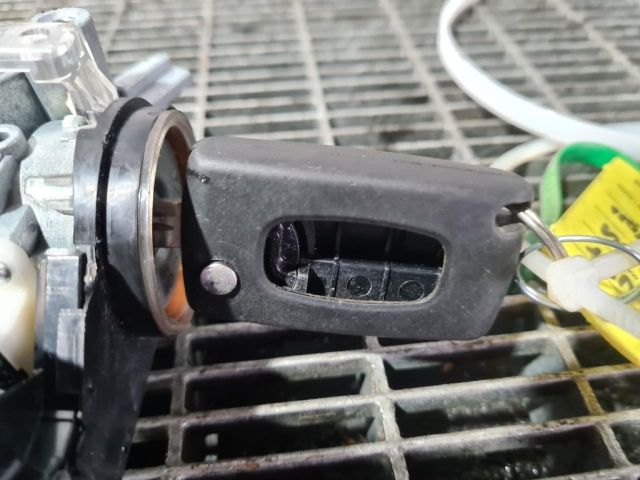 bontott CITROËN C-CROSSER Gyújtáskapcsoló