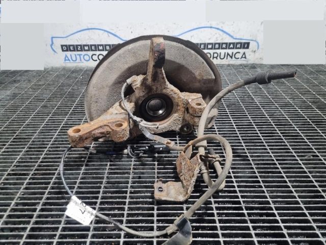 bontott CITROËN C-CROSSER Jobb első Csonkállvány