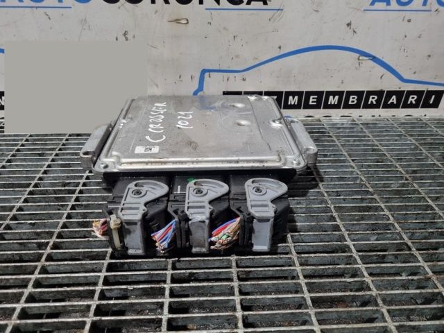 bontott CITROËN C-CROSSER Motorvezérlő