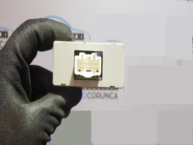 bontott CITROËN C-CROSSER Osztómű Vezérlő Modul