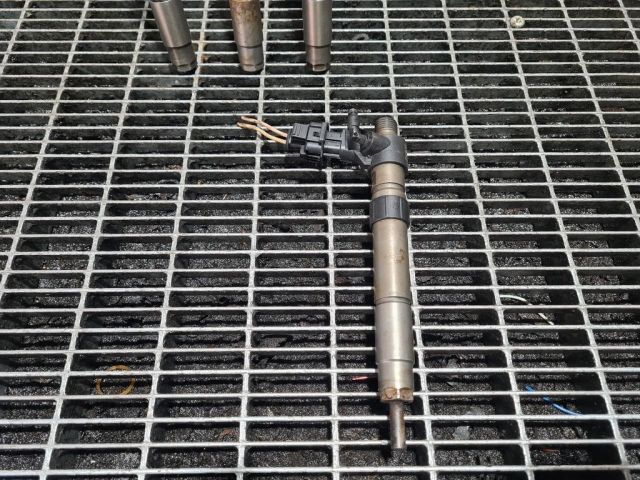 bontott CITROËN C-CROSSER Porlasztó (1 db)