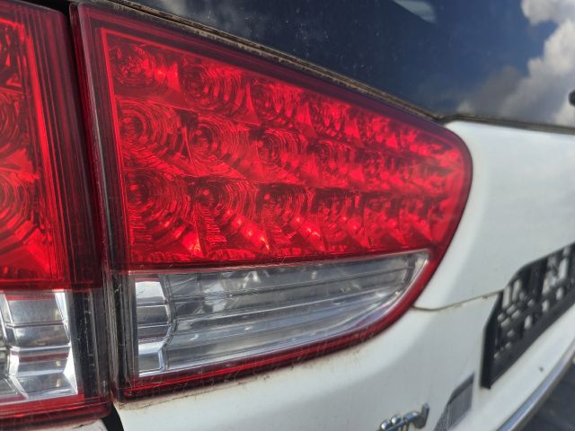 bontott CITROËN C-CROSSER Bal Belső Hátsó Lámpa