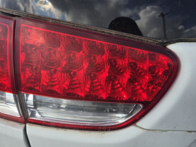 bontott CITROËN C-CROSSER Bal Belső Hátsó Lámpa