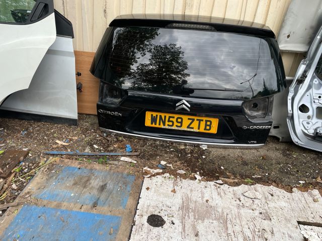 bontott CITROËN C-CROSSER Csomagtérajtó (Részeivel)