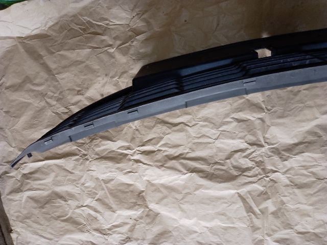 bontott CITROËN C-CROSSER Első Lökhárító Alsó Középső Díszrács