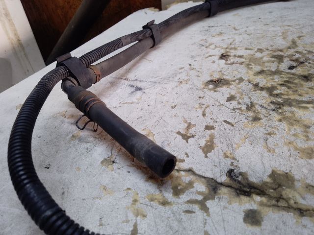 bontott CITROËN C-CROSSER Fényszórómosó Cső