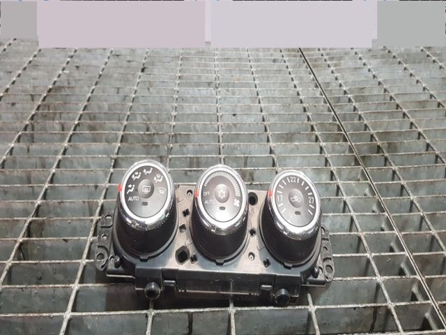 bontott CITROËN C-CROSSER Fűtéskapcsoló