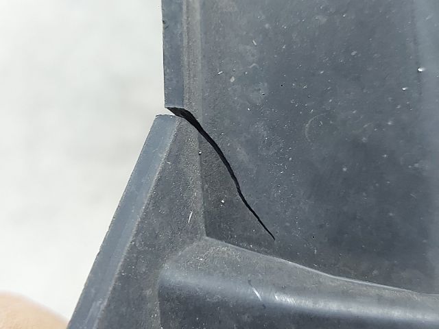 bontott CITROËN C-CROSSER Intercooler Légterelő