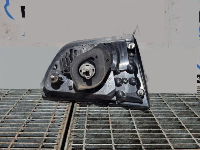 bontott CITROËN C-CROSSER Jobb Belső Hátsó Lámpa