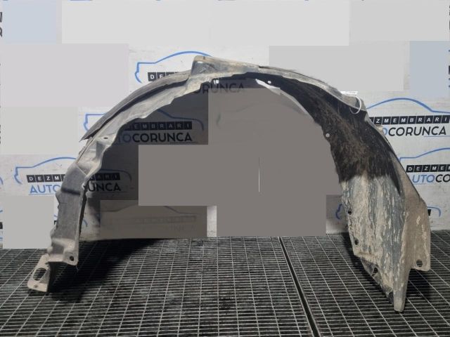 bontott CITROËN C-CROSSER Jobb első Dobbetét (Kerékjárati, Műanyag)