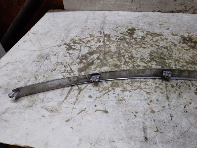 bontott CITROËN C-CROSSER Jobb első Lökhárító Díszléc