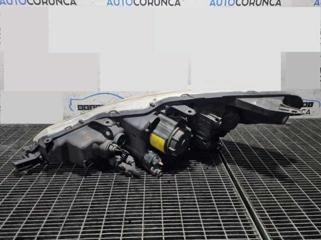 bontott CITROËN C-CROSSER Jobb Fényszóró