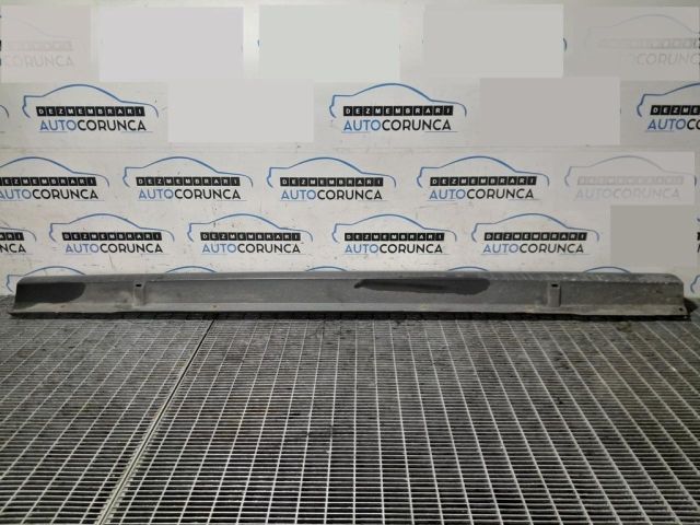 bontott CITROËN C-CROSSER Jobb Küszöb