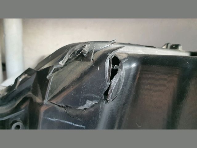 bontott CITROËN C-CROSSER Jobb Xenon Fényszóró