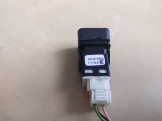 bontott CITROËN C-ELYSEE Csomagtérajtó Kapcsoló