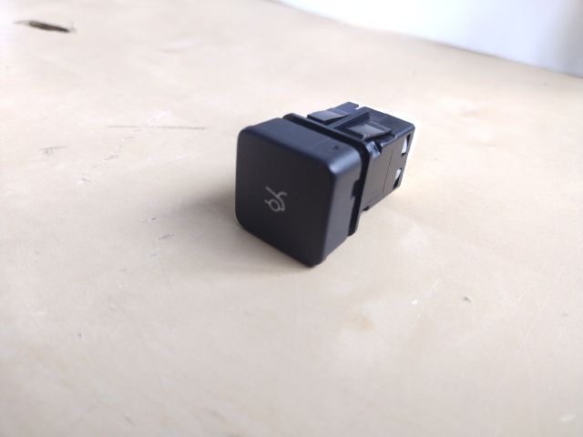 bontott CITROËN C-ELYSEE Csomagtérajtó Kapcsoló