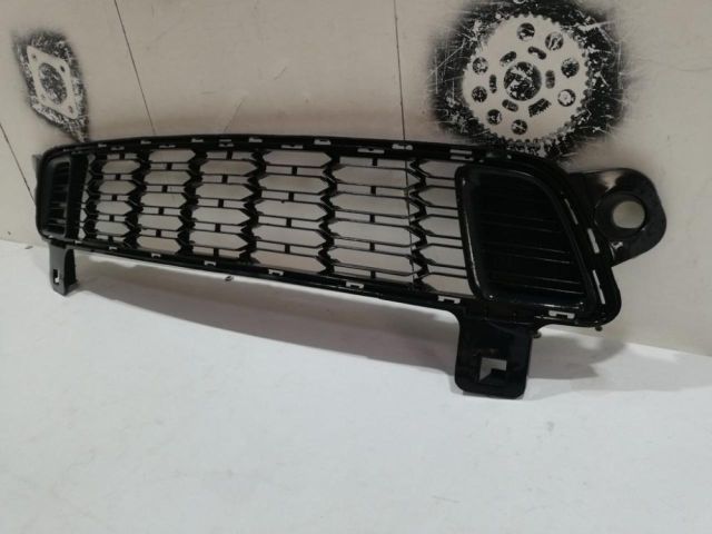 bontott CITROËN C-ELYSEE Első Lökhárító Alsó Középső Díszrács