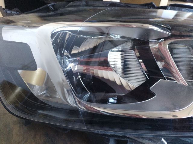 bontott CITROËN C-ELYSEE Jobb Fényszóró