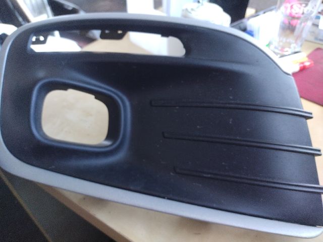 bontott CITROËN C-ELYSEE Jobb Ködlámpa Rács