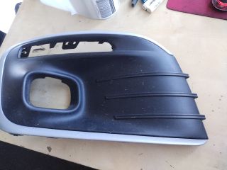 bontott CITROËN C-ELYSEE Jobb Ködlámpa Rács