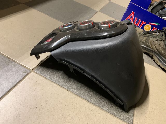 bontott CITROËN C-ZERO Fűtéskapcsoló (digit klímás)