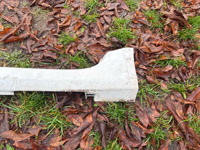 bontott CITROËN C-ZERO Jobb Küszöb