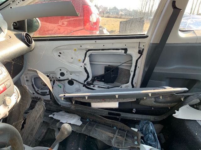 bontott CITROËN C1 Bal első Féknyereg Munkahengerrel