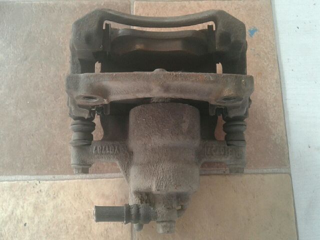 bontott CITROËN C1 Bal első Féknyereg Munkahengerrel