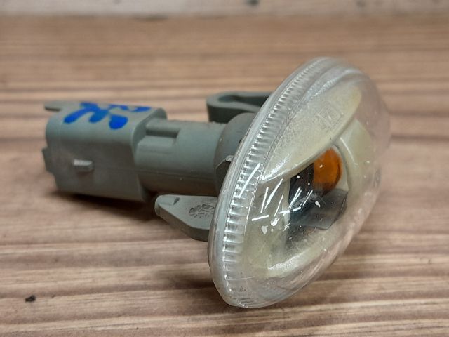 bontott CITROËN C1 Bal első Sárvédő Irányjelző