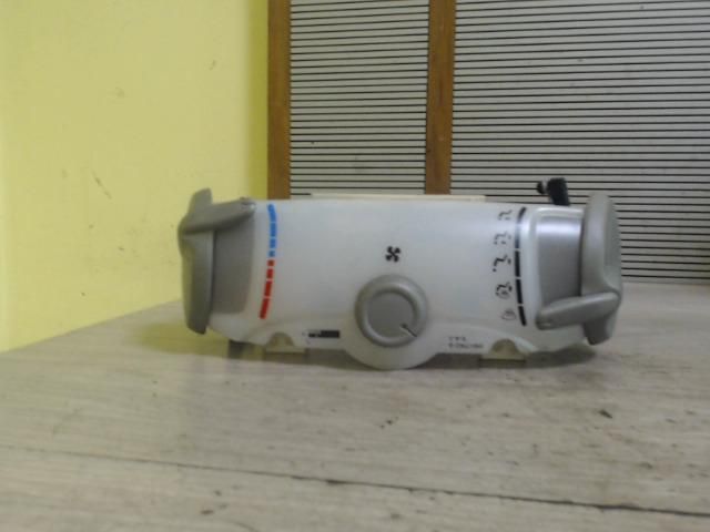 bontott CITROËN C1 Fűtéskapcsoló