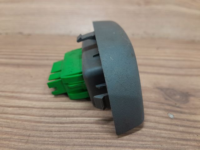 bontott CITROËN C1 Jobb első Ablakemelő Kapcsoló