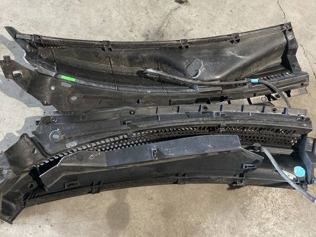 bontott CITROËN C1 Szélvédő Alatti Műanyag Elem