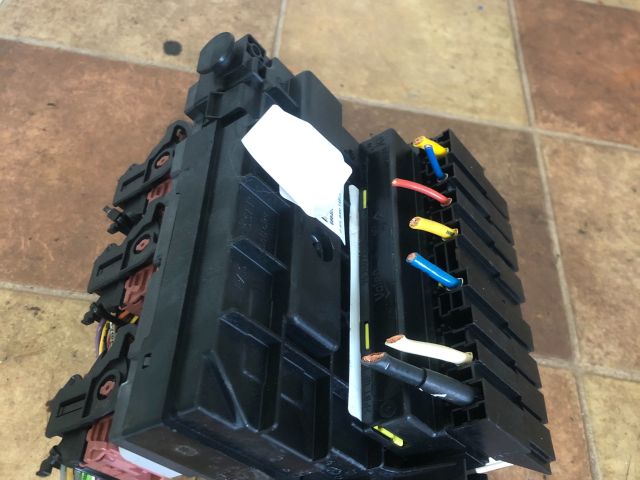 bontott CITROËN C2 Biztosítéktábla Motortér