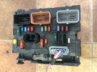 bontott CITROËN C2 Biztosítéktábla Motortér