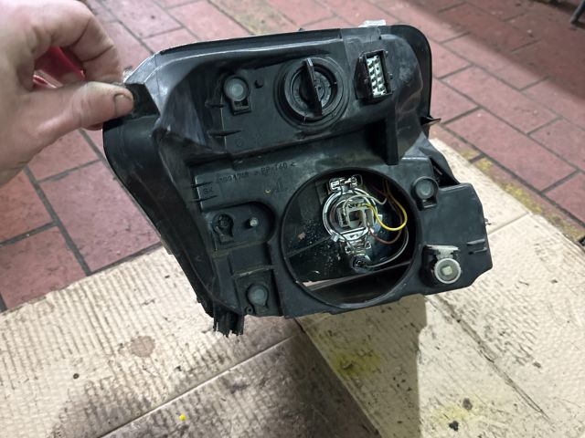 bontott CITROËN C2 Bal Fényszóró