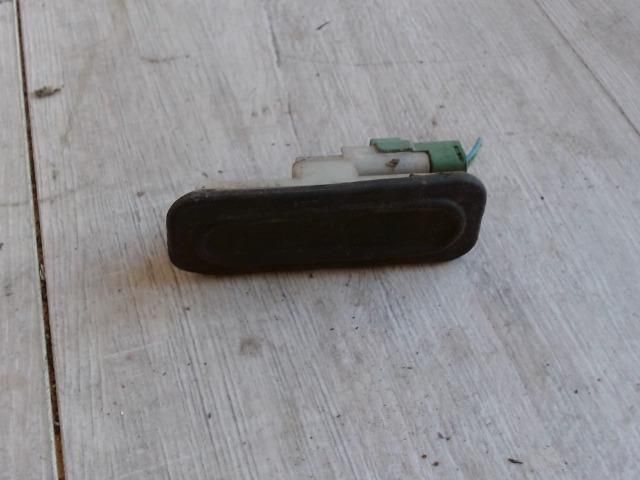 bontott CITROËN C2 Csomagtér Nyitó Kar / Gomb