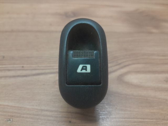 bontott CITROËN C2 Jobb első Ablakemelő Kapcsoló