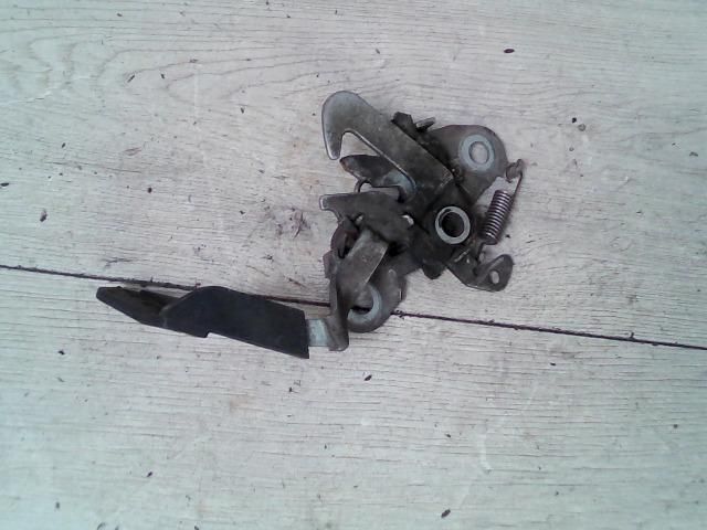 bontott CITROËN C2 Motorháztető Zárszerkezet